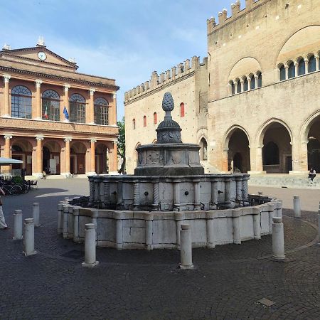 Appartamento In Piazza Cavour Centro Storico Rimini Exterior foto